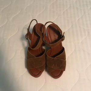 tan lucky brand heels